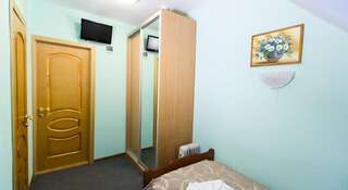 Гостиница Приусадебный отель Голицынский Москва Стандартный двухместный номер с 2 отдельными кроватями-5